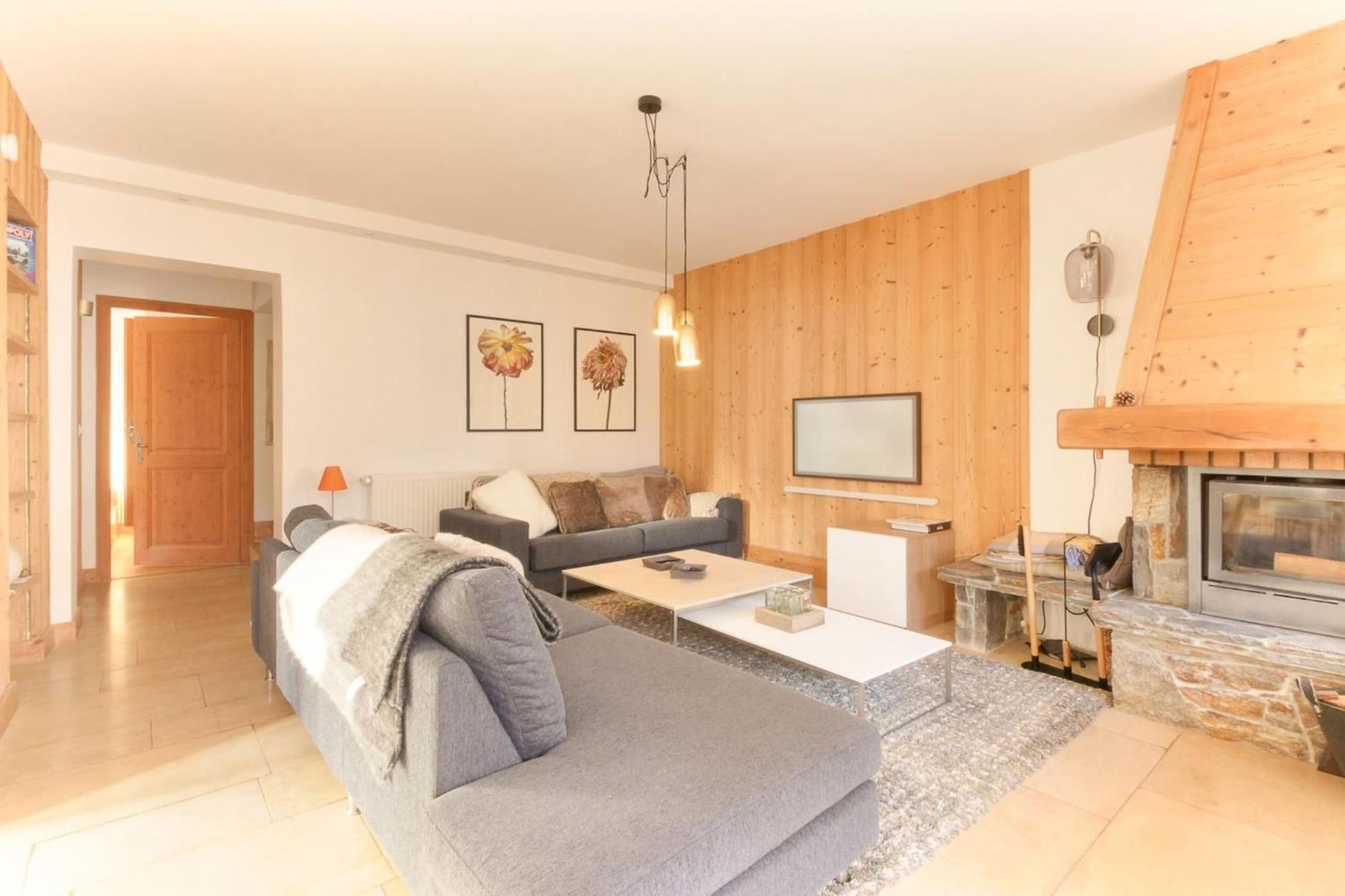 Les Alpins - Centre De Chamonix - Renove Avec Jardin Et Vue Imprenable Sur Le Montblanc Apartment Bagian luar foto